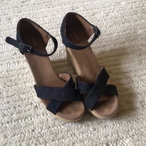 Toms Black Platform Wedge Espadrille Sandals